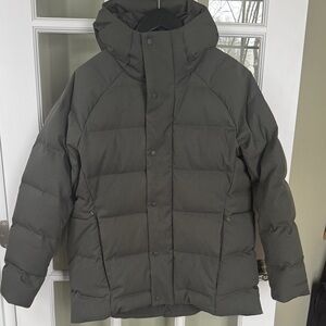 Lululemon Men's/unisex  Olive Green Puffer Jacket